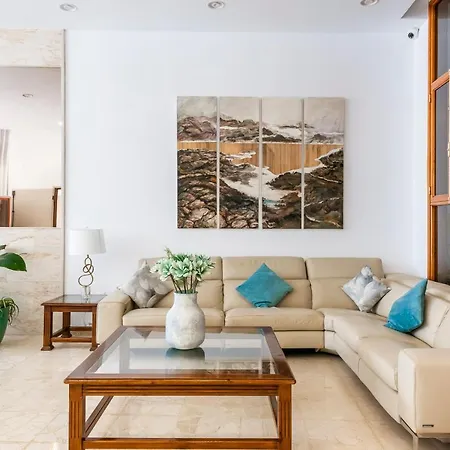 Andrea's Los Cristianos (Tenerife)
