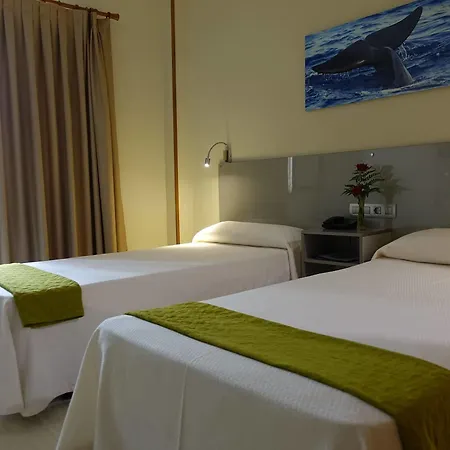 Andrea's Hotell 2*
