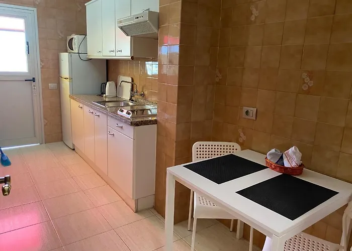 Andrea's 2* Los Cristianos